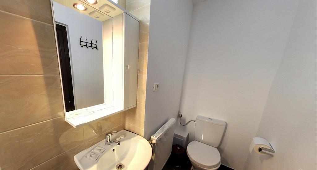 La Storia Guest House Pitesti Bilik gambar