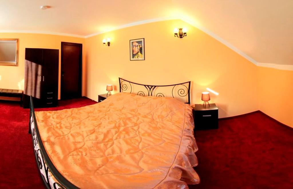 La Storia Guest House Pitesti Luaran gambar