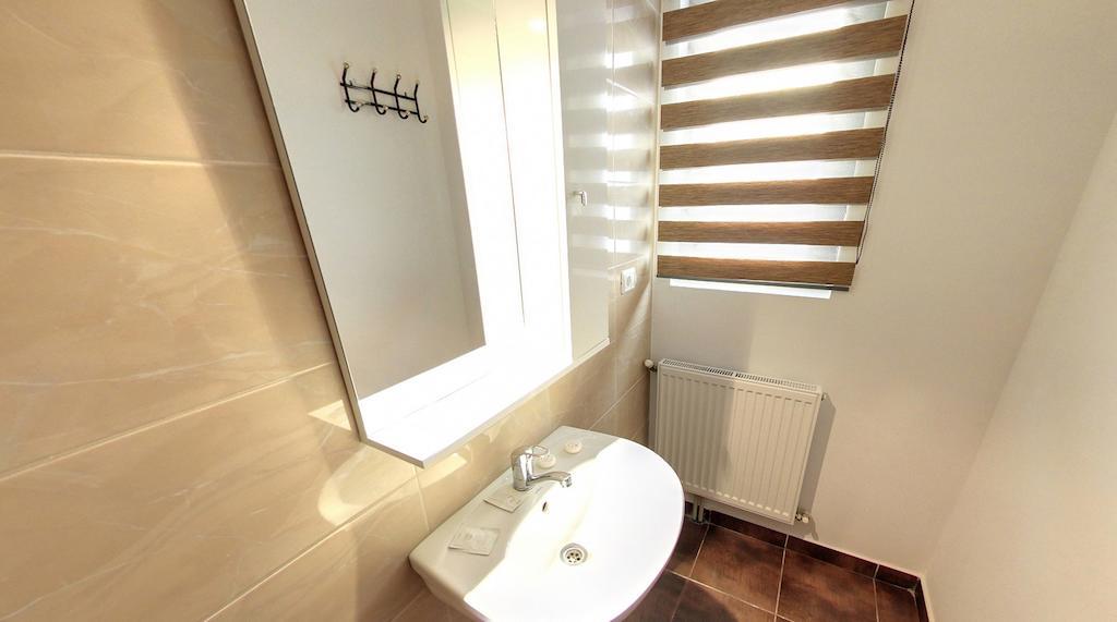 La Storia Guest House Pitesti Bilik gambar