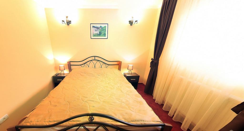 La Storia Guest House Pitesti Luaran gambar