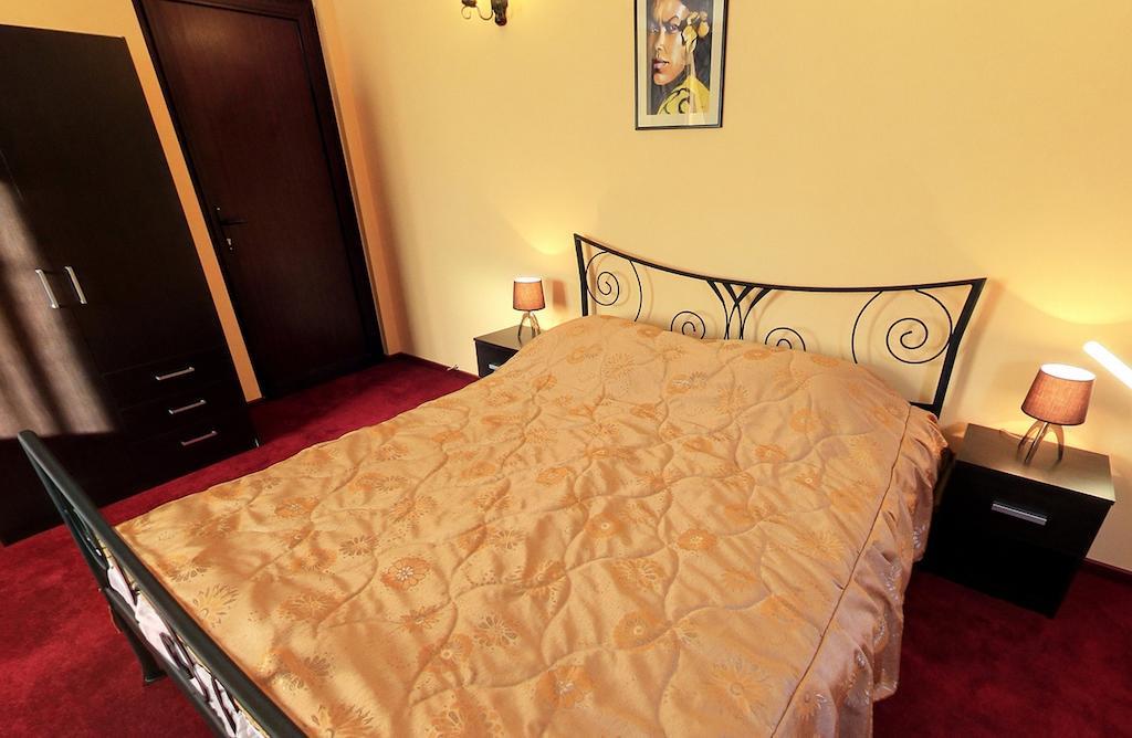 La Storia Guest House Pitesti Bilik gambar