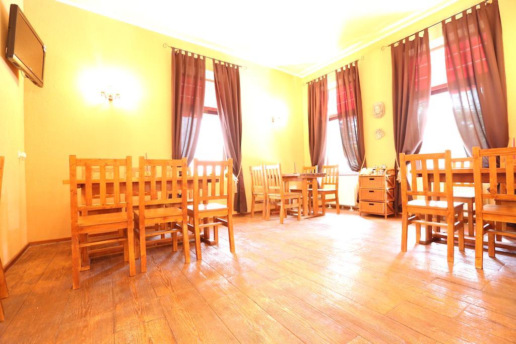 La Storia Guest House Pitesti Luaran gambar